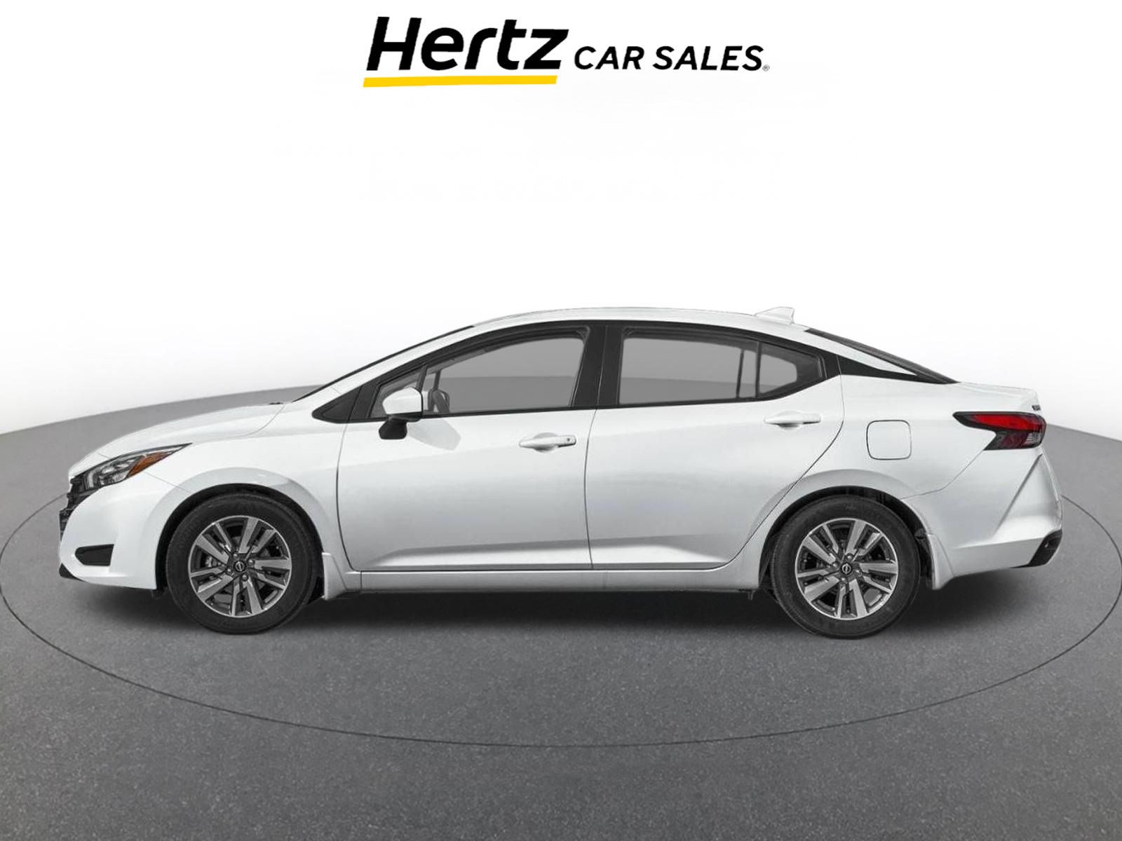 Used 2025 Nissan Versa SV FWD image 3