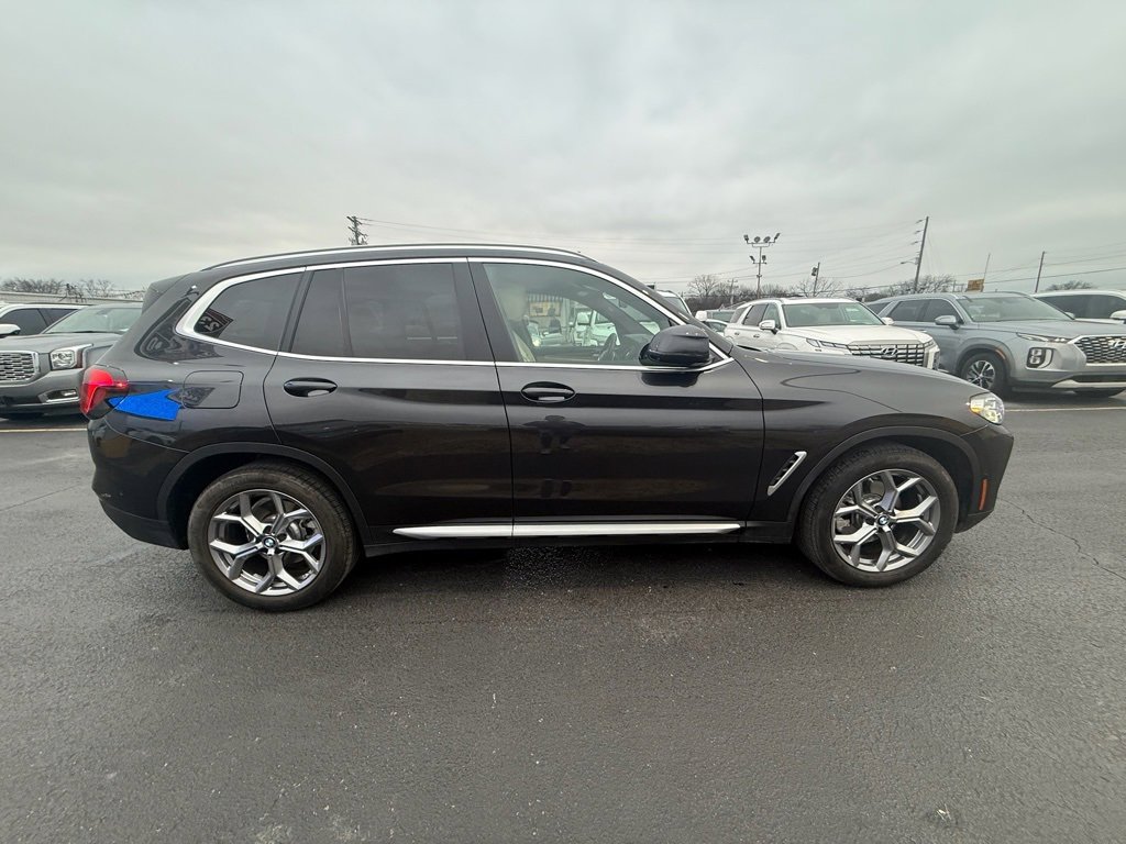 Used 2023 BMW X3 sDrive30i w/ Premium Package image 2