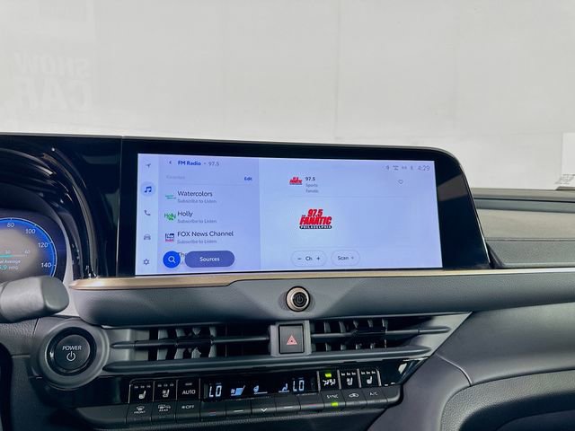 Used 2024 Toyota Crown Limited image 14