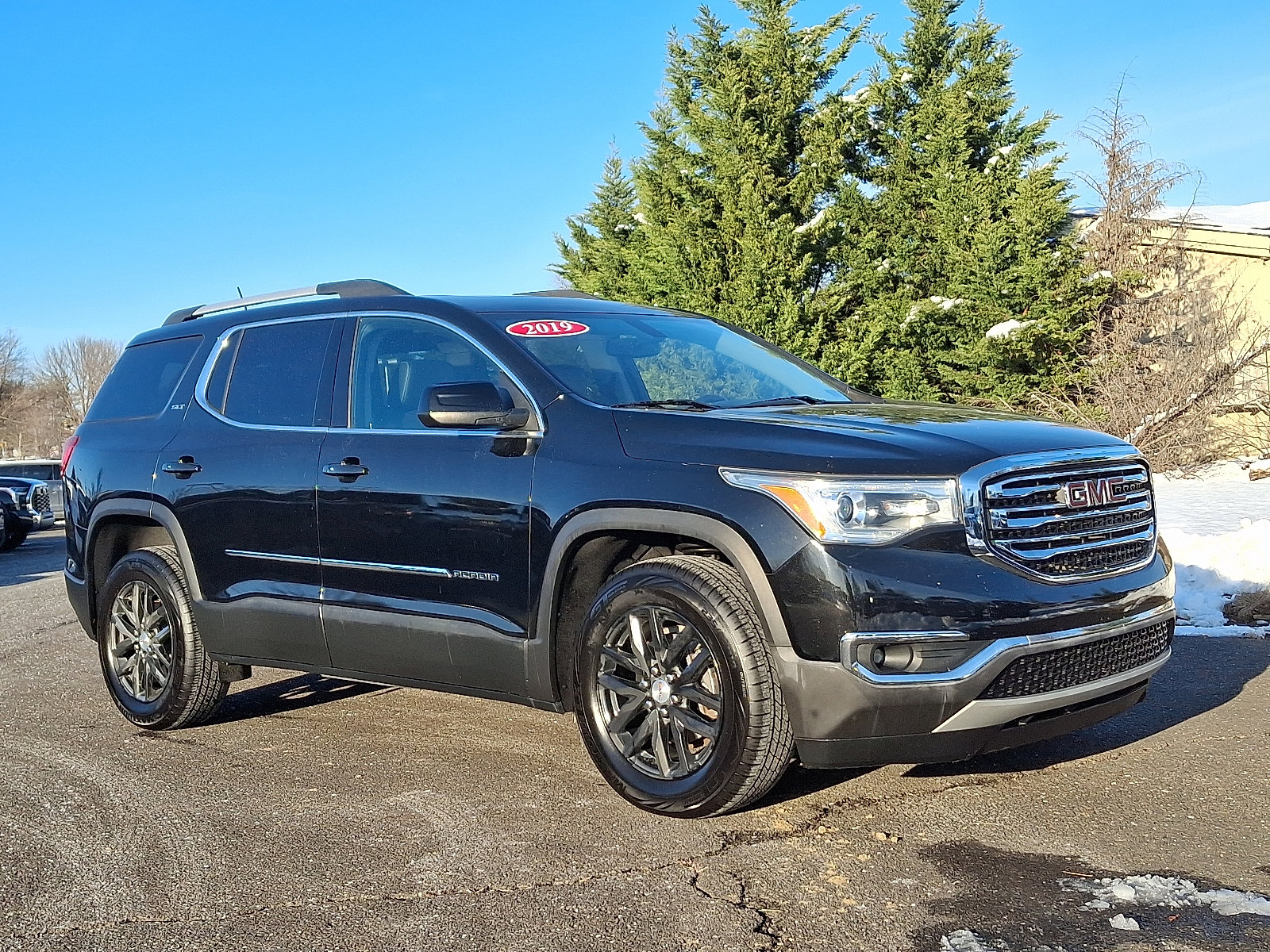 Used 2019 GMC Acadia SLT w/ LPO, Floor Liner Package image 1