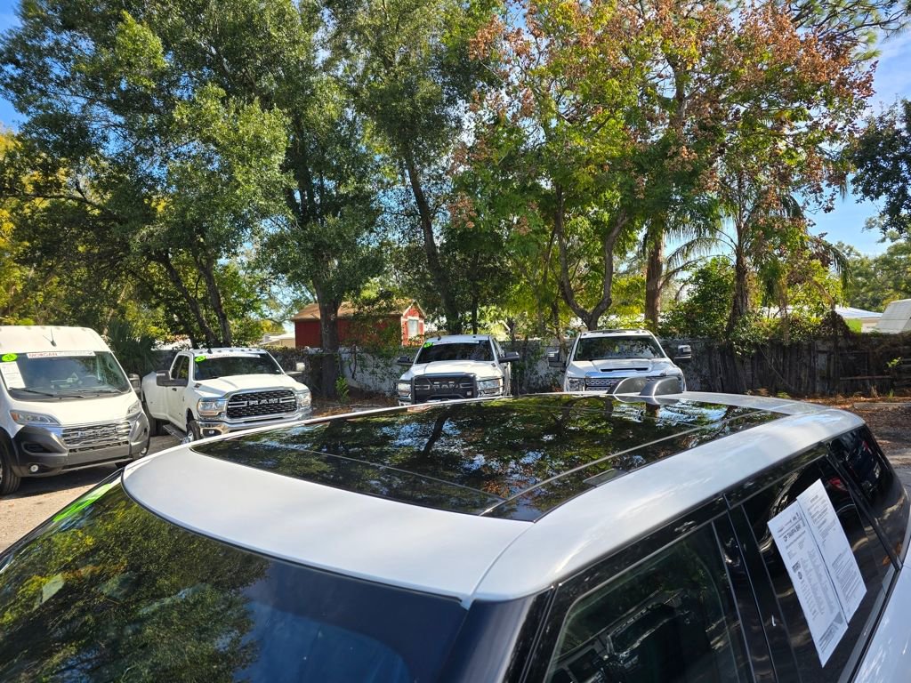 Used 2024 Land Rover Range Rover Sport Dynamic SE image 13