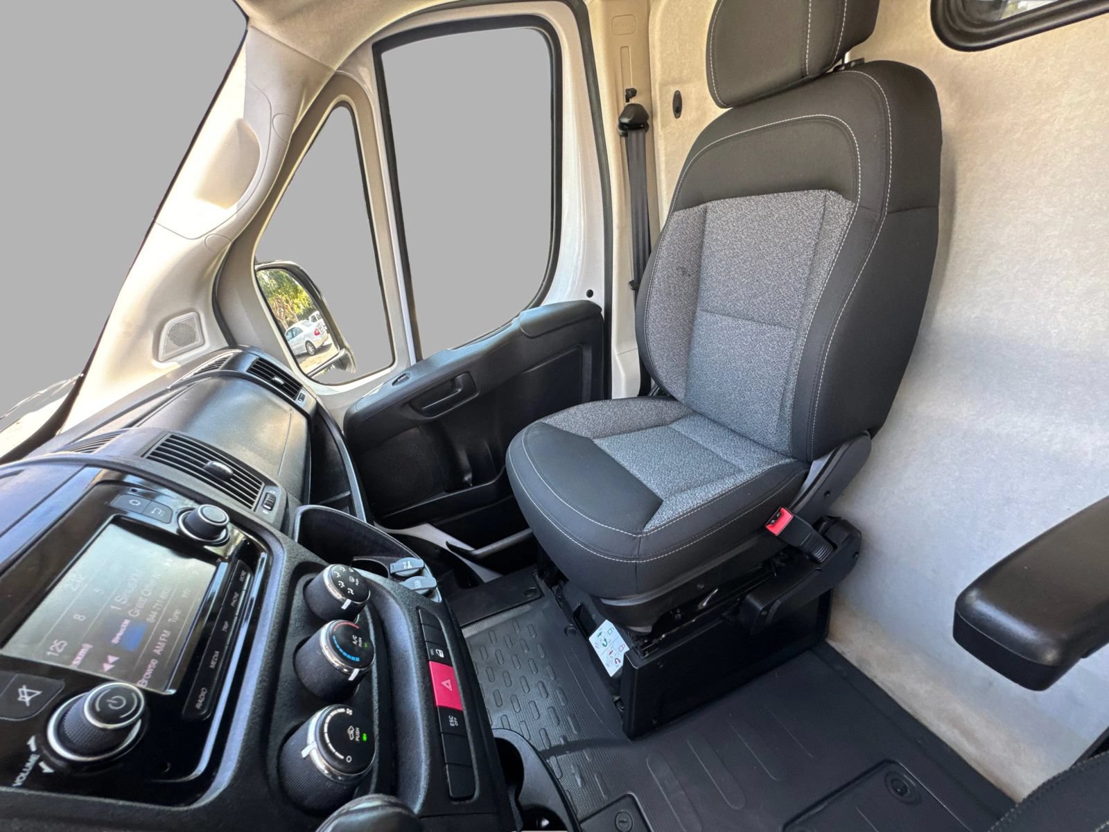 Used 2020 RAM ProMaster 1500 FWD image 74