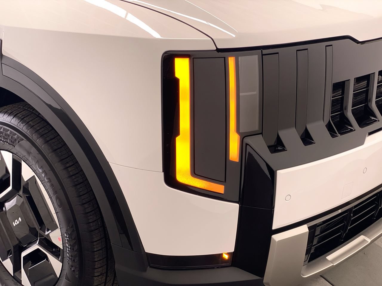 New 2027 Kia Telluride EX w/ Towing Package FWD image 11