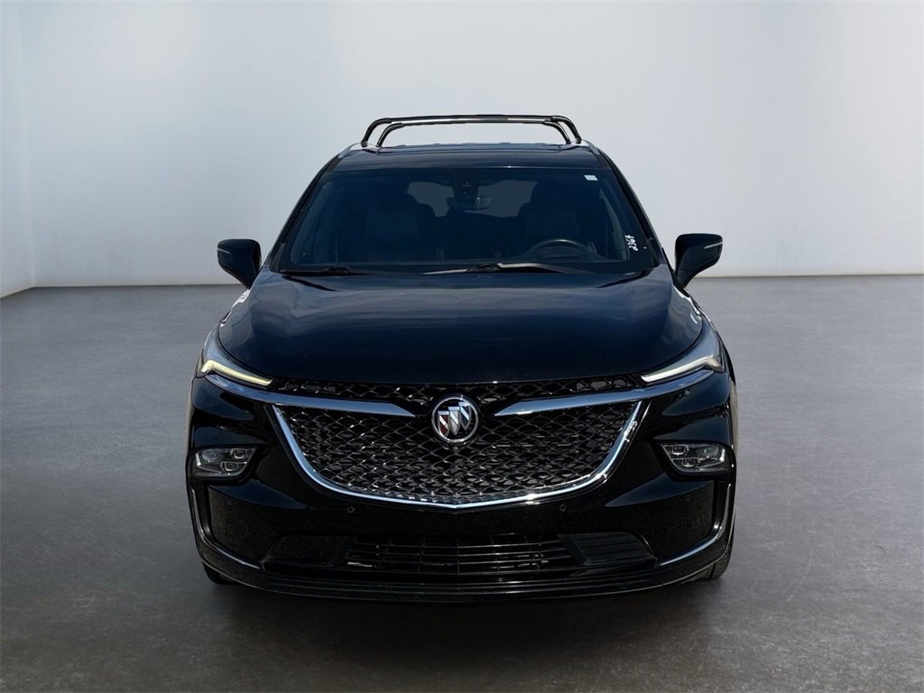 Used 2023 Buick Enclave Avenir w/ Avenir Technology Package image 8