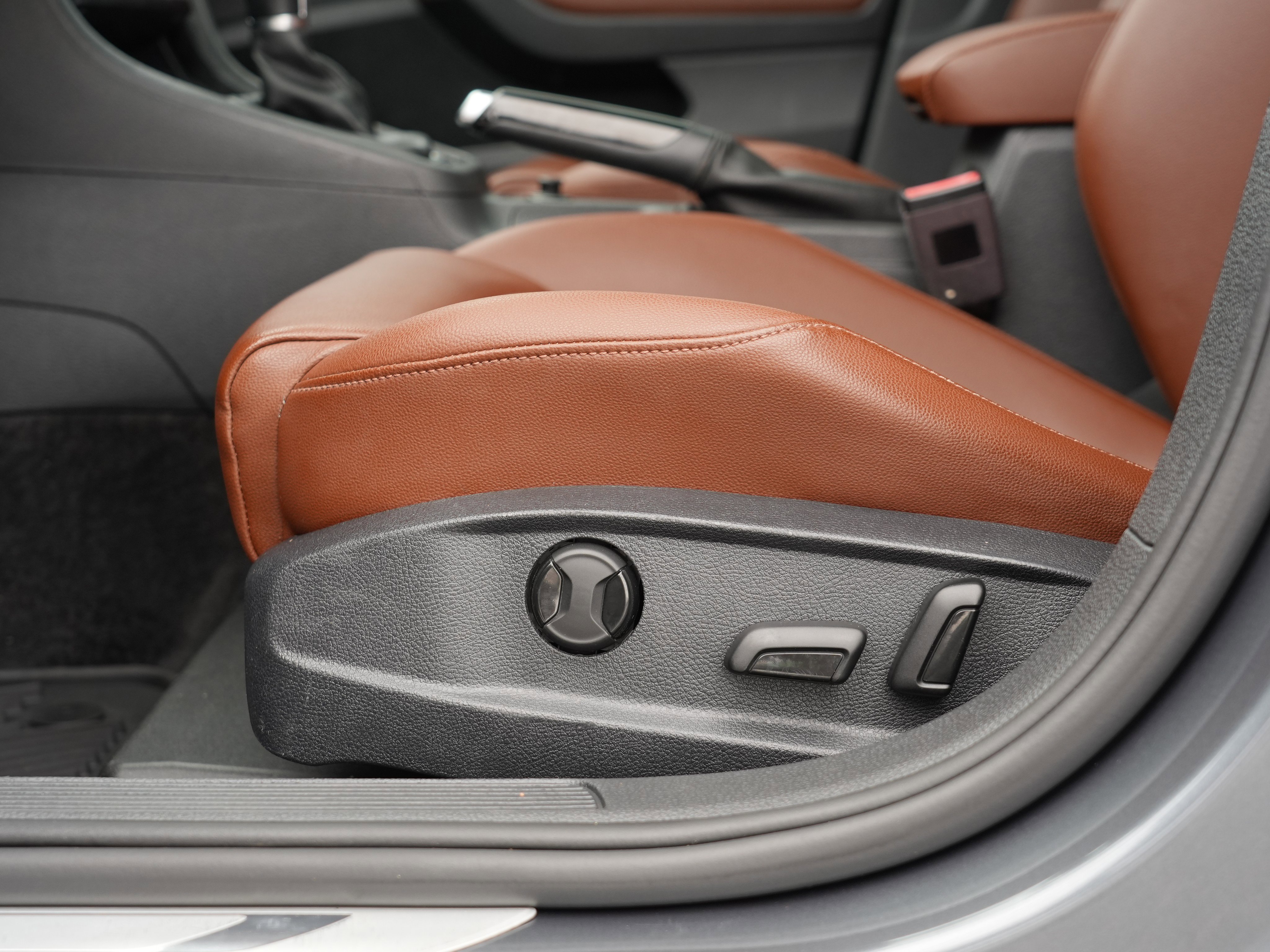 Used 2018 Volkswagen Golf Alltrack SEL image 16