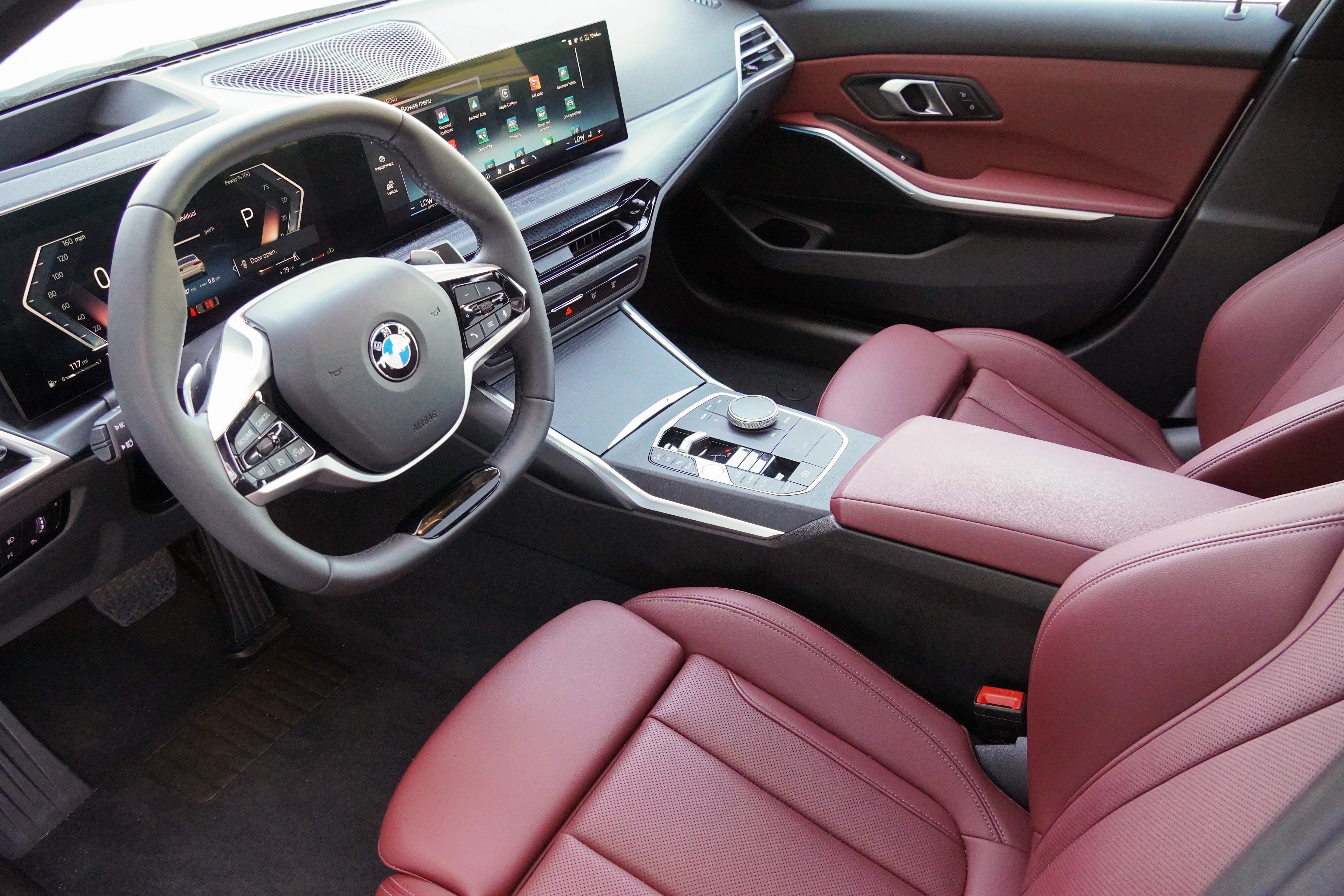 Certified 2025 BMW 330i Sedan RWD image 6