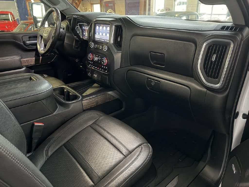 Used 2021 GMC Sierra 3500 Denali w/ Denali Ultimate Package AWD/4WD image 14