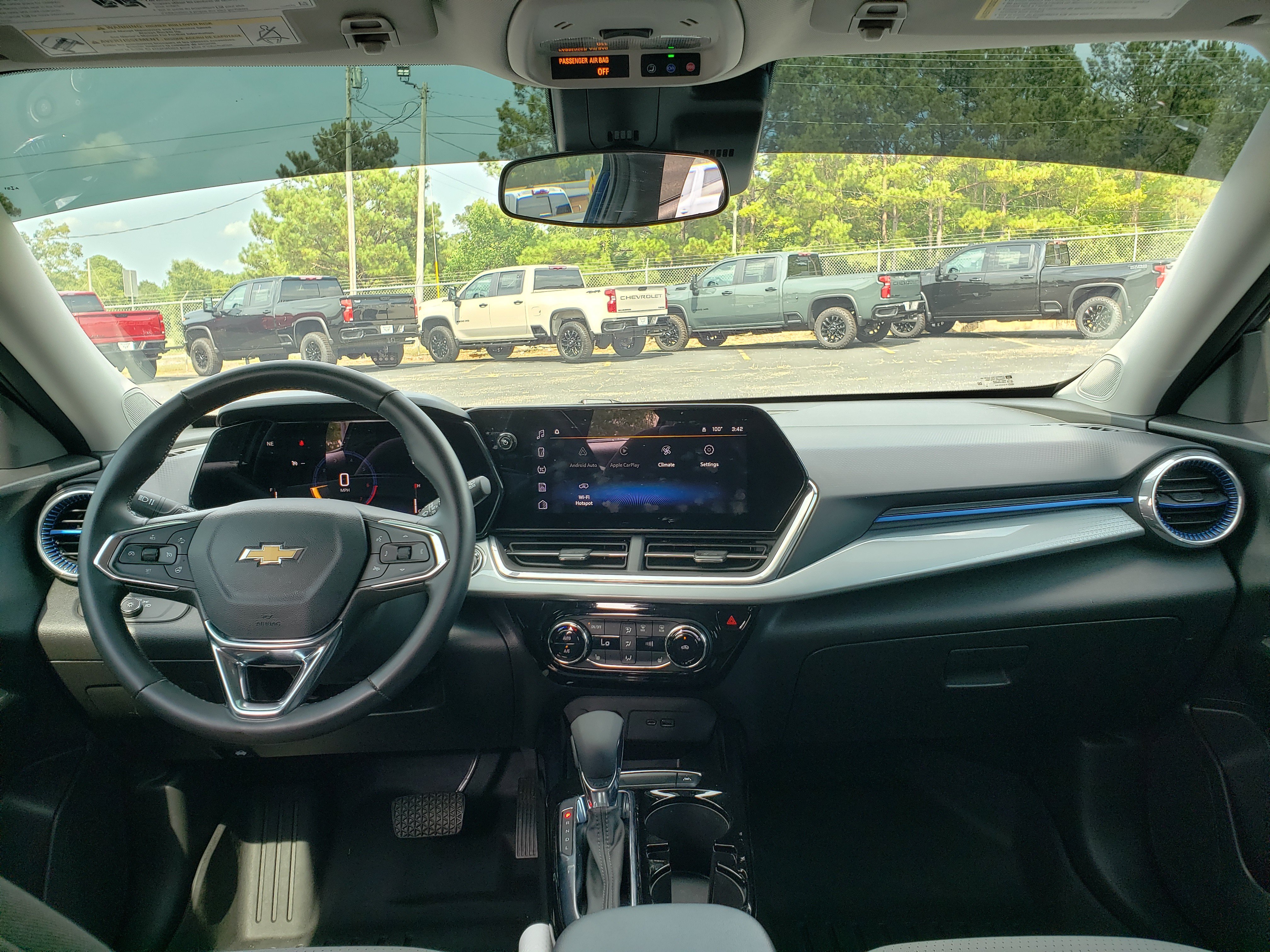 Used 2024 Chevrolet Trax LT w/ Driver Confidence Package FWD image 34