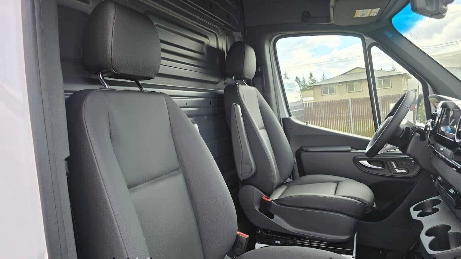 New 2026 Mercedes-Benz Sprinter 2500 image 13