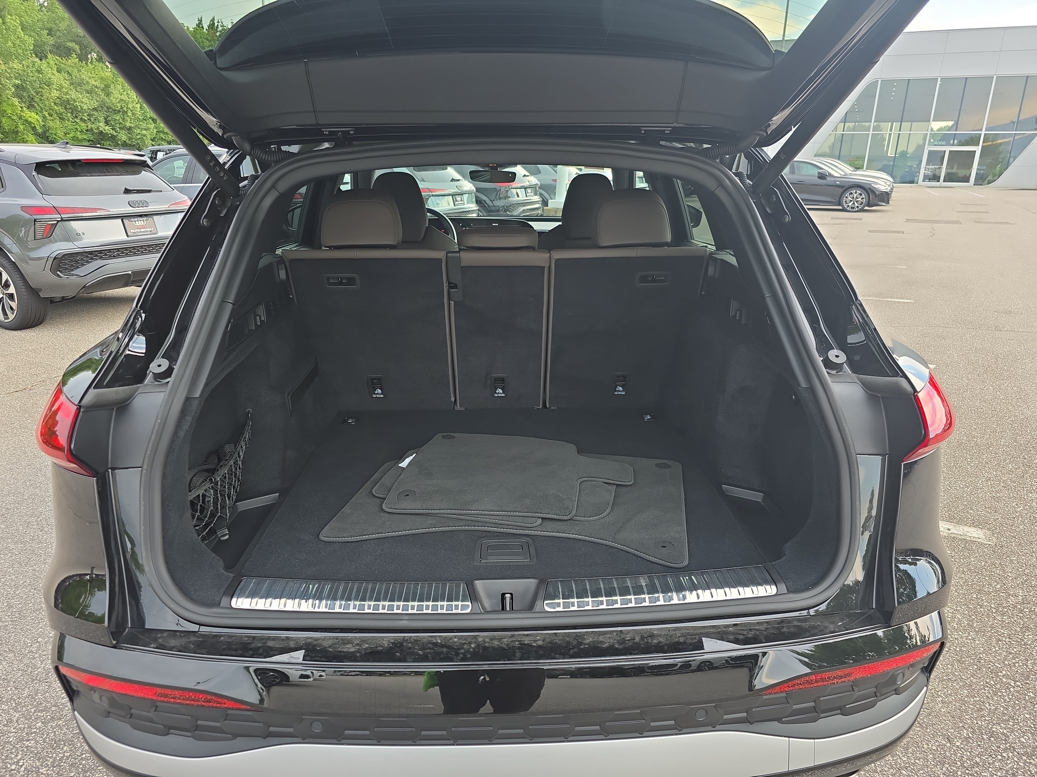 Certified 2025 Audi Q5 Premium Plus w/ Premium Plus AWD/4WD image 12