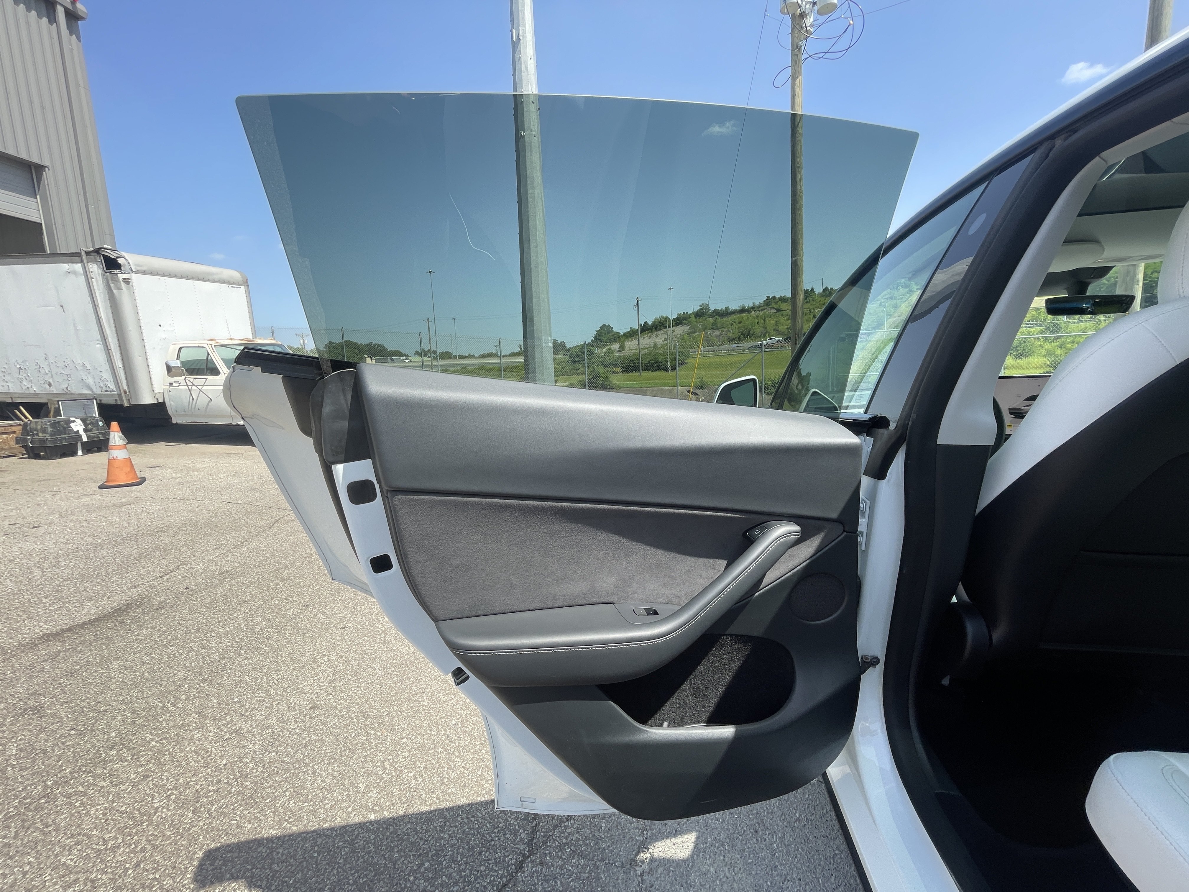 Used 2023 Tesla Model Y Long Range AWD/4WD image 21