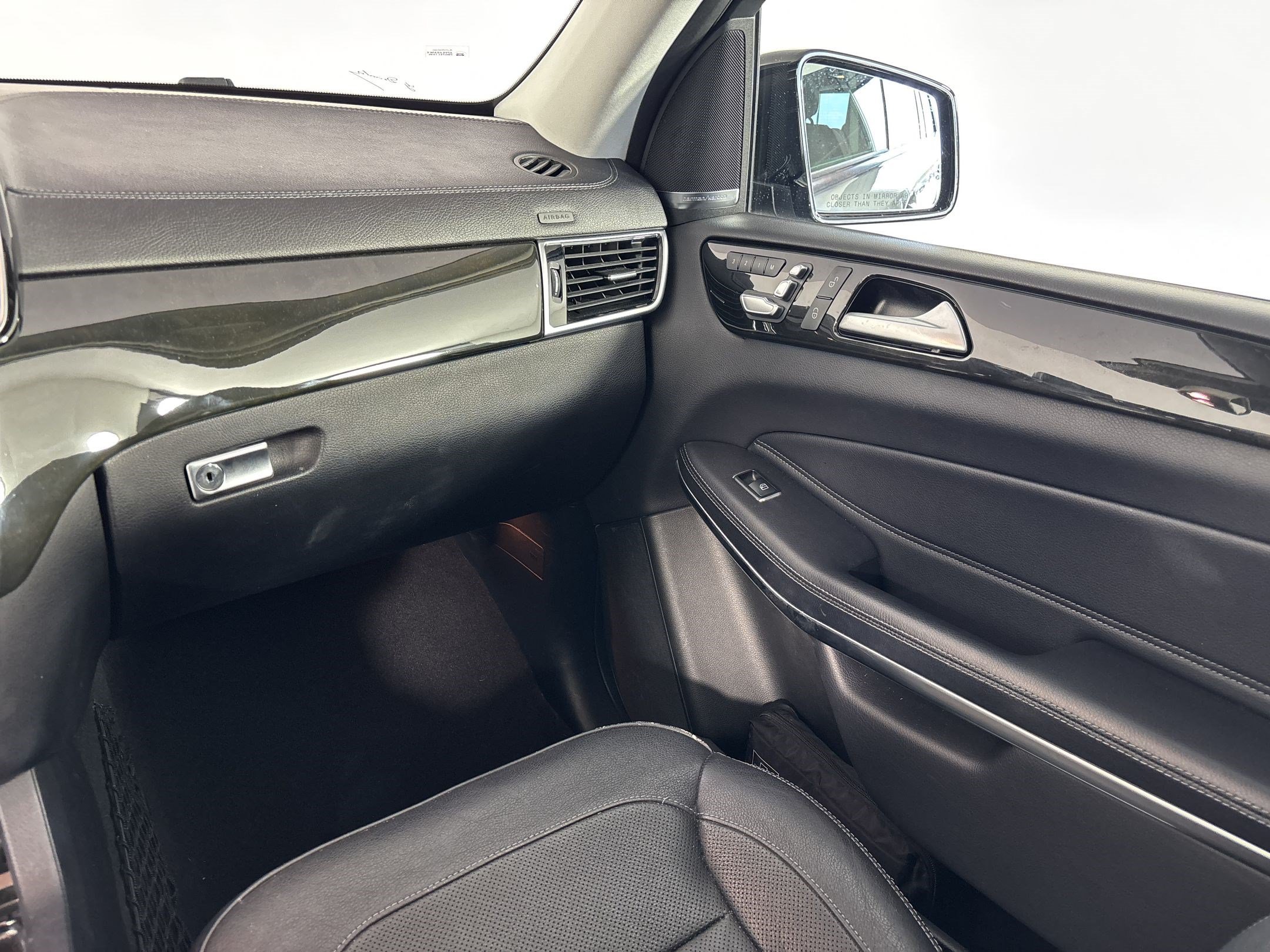 Used 2018 Mercedes-Benz GLS 550 4MATIC image 29