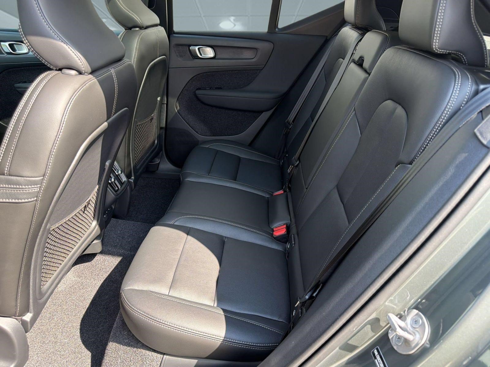 New 2026 Volvo XC40 B5 Plus w/ Climate Package AWD/4WD image 21