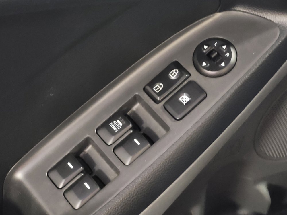 Used 2017 Kia Forte LX image 27