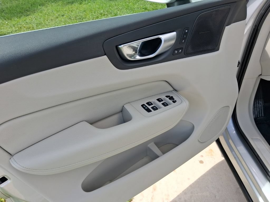 Used 2020 Volvo XC60 T5 Inscription w/ Protection Package Premier FWD image 15