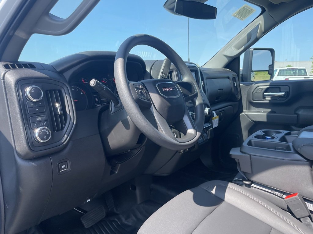New 2025 GMC Sierra 2500 Pro w/ Convenience Package image 11