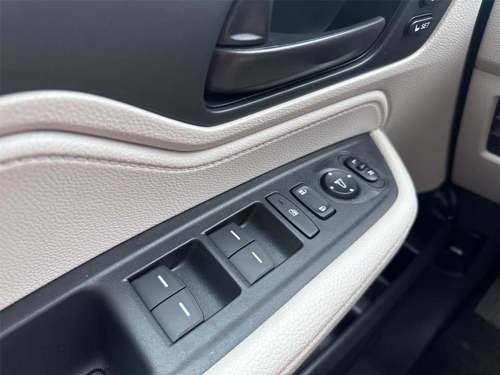 Used 2026 Honda Odyssey EX-L image 32