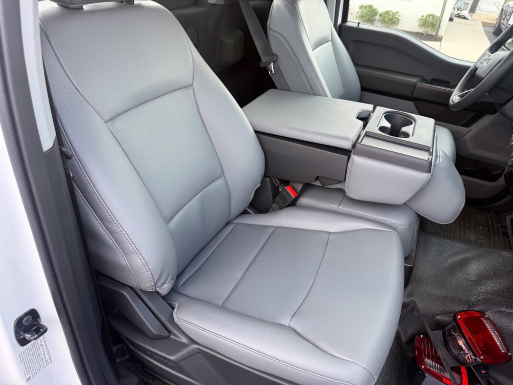 New 2026 Ford F550 4x4 Regular Cab Super Duty image 57