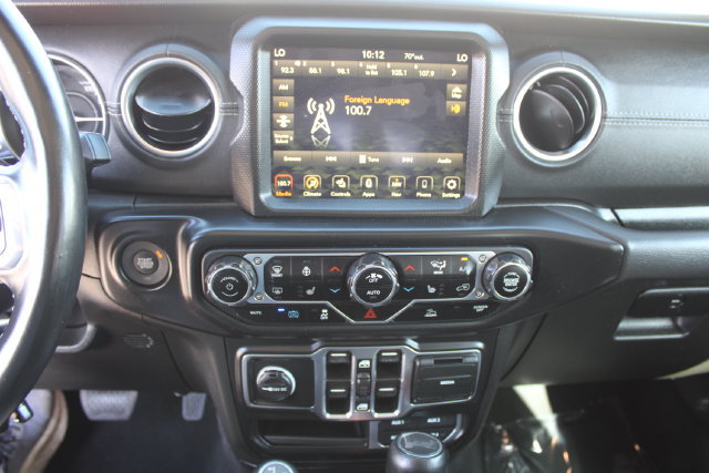 Used 2023 Jeep Wrangler Unlimited Sahara w/ Cold Weather Group AWD/4WD image 24