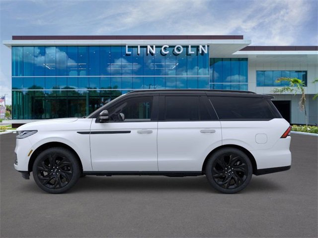 New 2025 Lincoln Navigator Black Label image 3