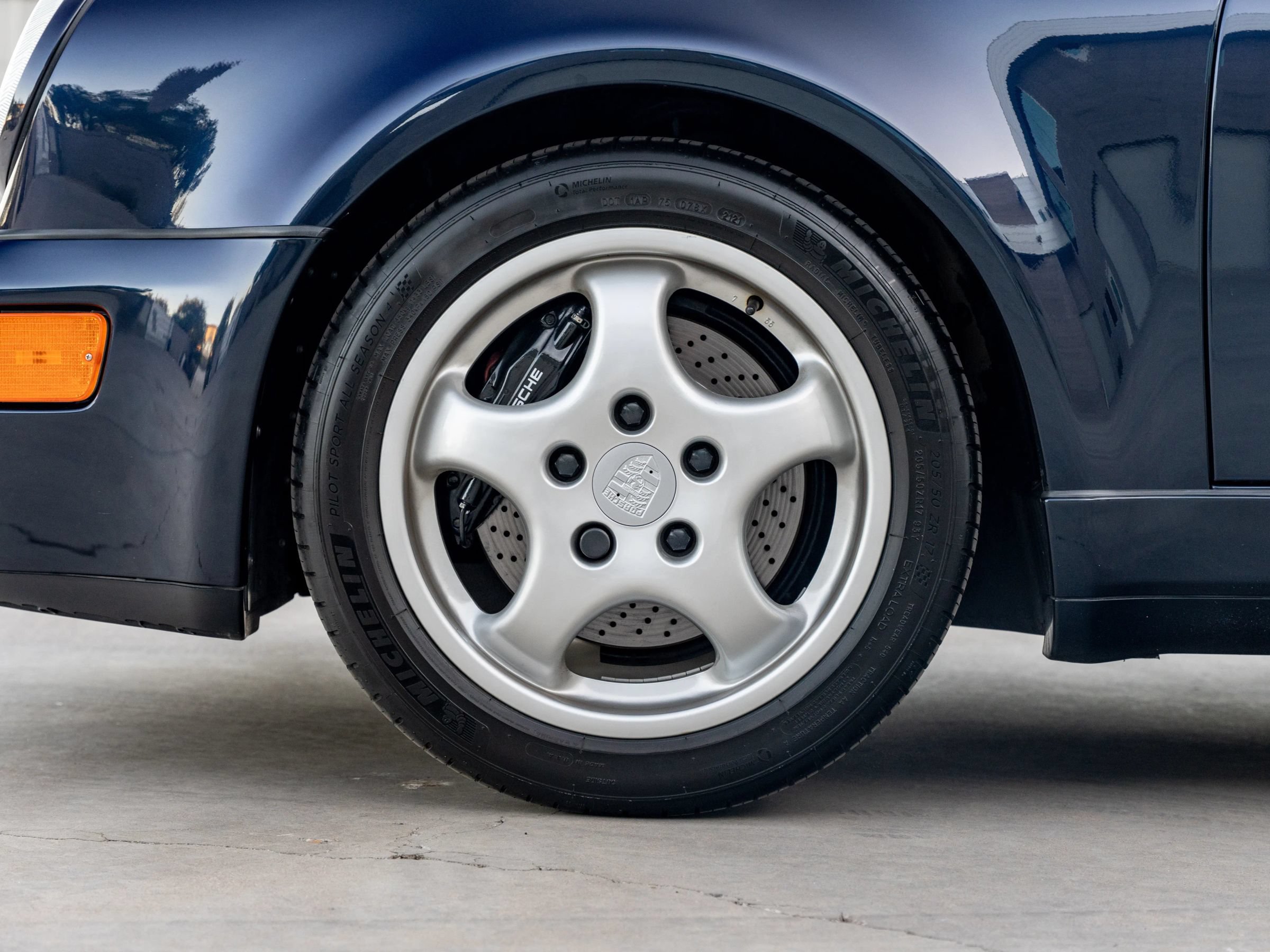 Used 1992 Porsche 911 Turbo RWD image 30