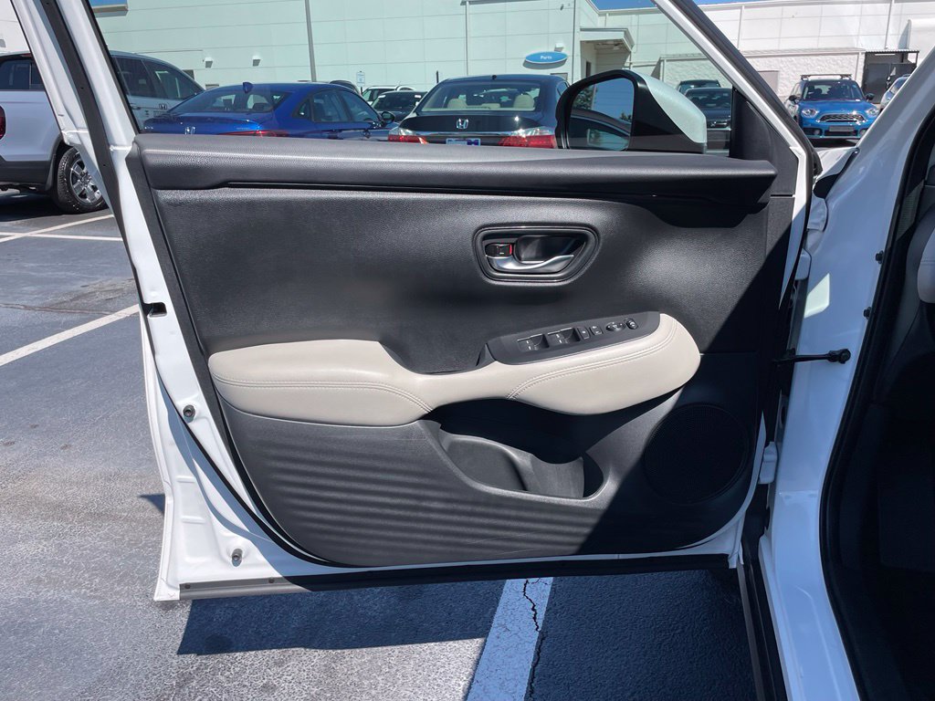 Certified 2026 Honda HR-V LX image 23