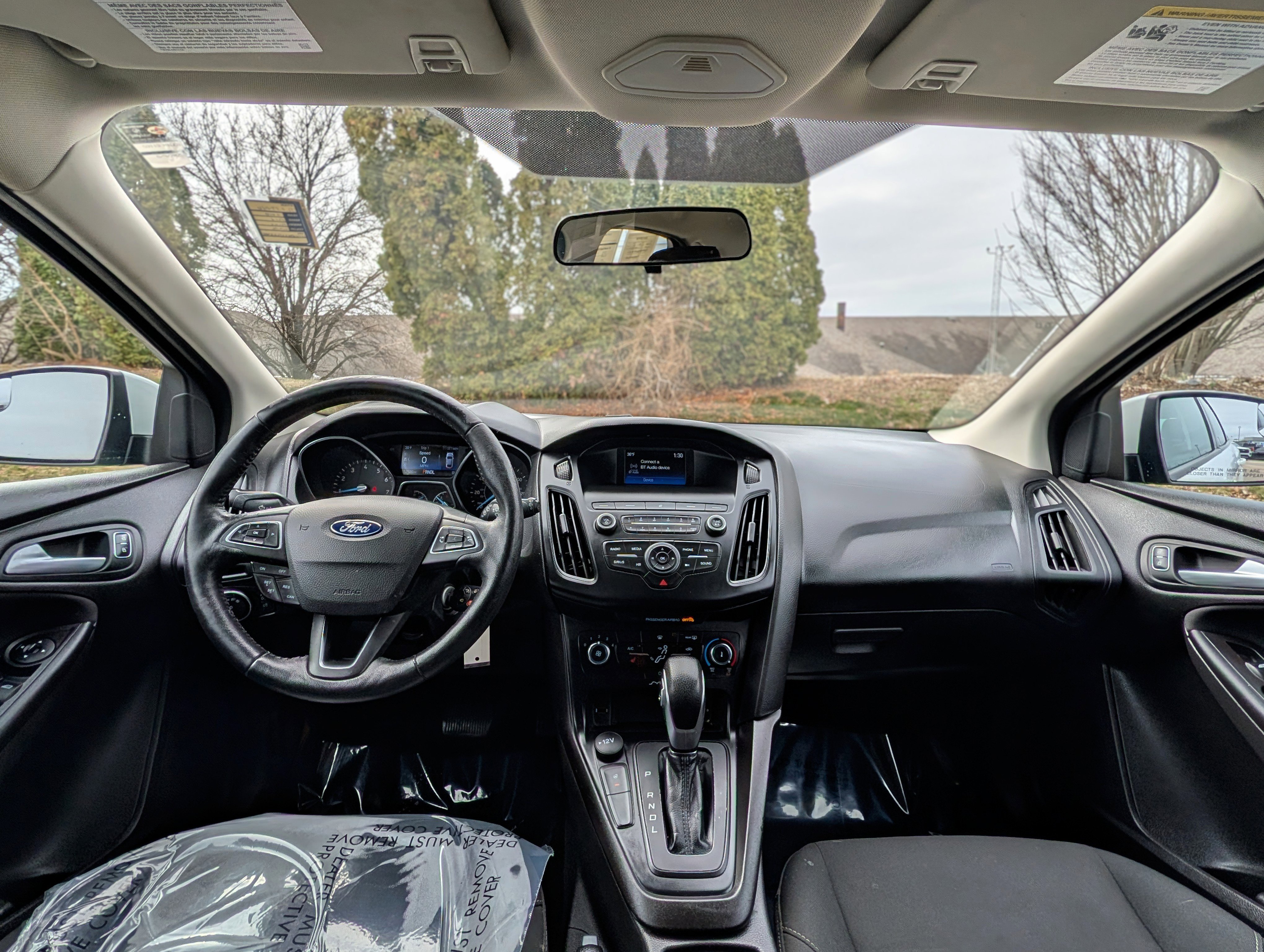 Used 2018 Ford Focus SE w/ Cold Weather Package image 12