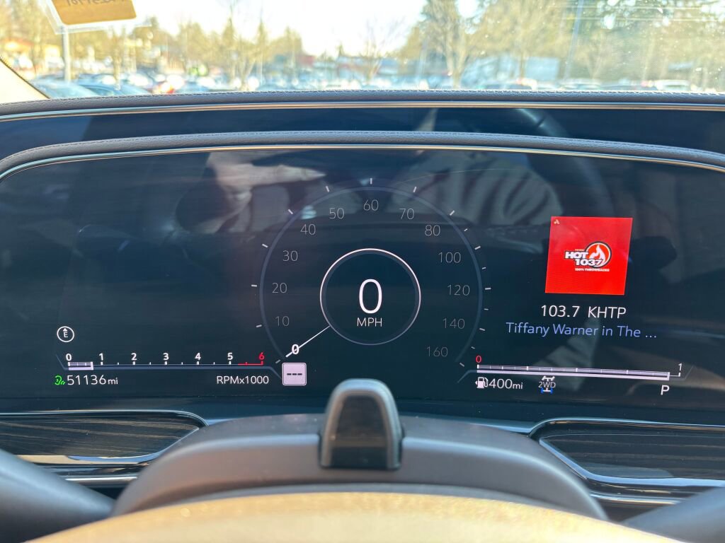 Used 2023 Cadillac Escalade Premium Luxury image 26