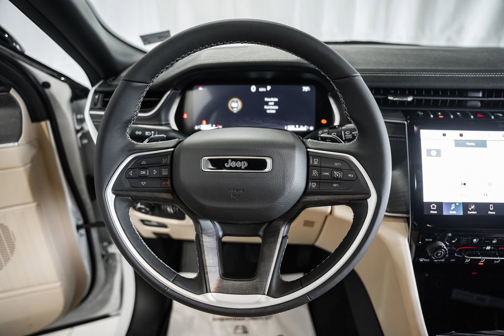 New 2025 Jeep Grand Cherokee L Limited w/ Luxury Tech Group II image 29