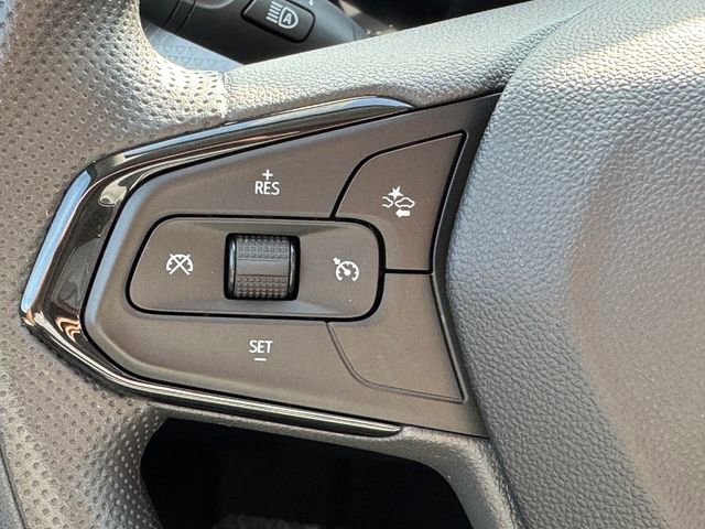 Used 2025 Chevrolet Trax LT image 17