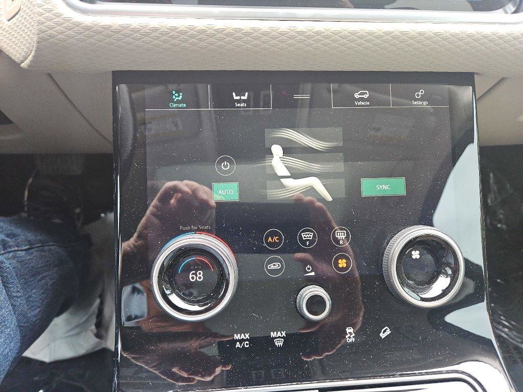 Used 2018 Land Rover Range Rover Velar S AWD/4WD image 45