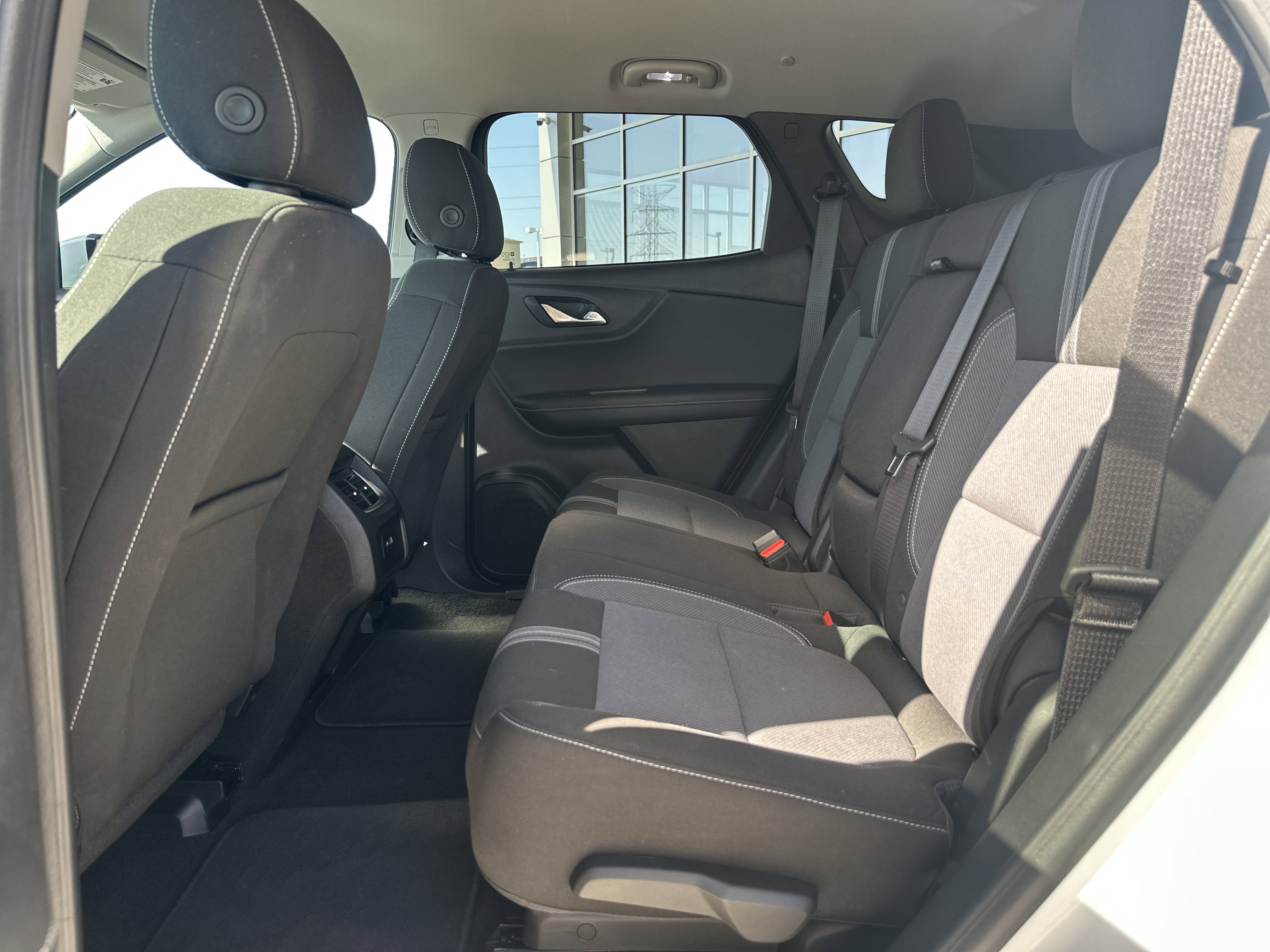 Used 2025 Chevrolet Blazer LT AWD/4WD image 19