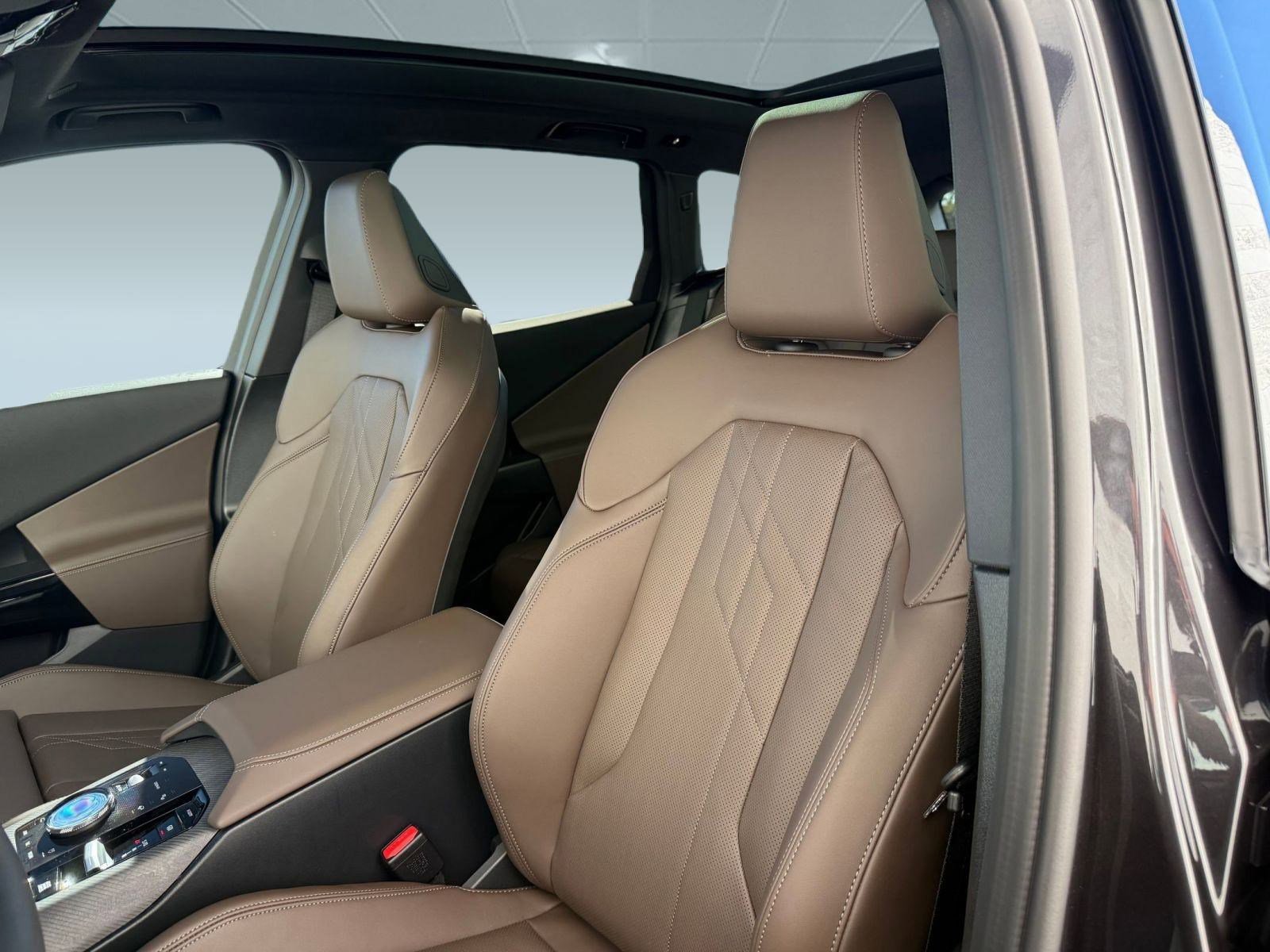 Used 2026 BMW X3 xDrive30 w/ Premium Package image 24