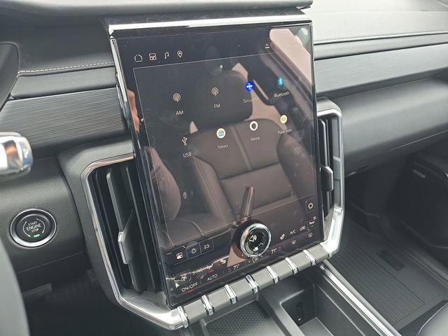 Certified 2025 GMC Acadia Elevation w/ Elevation Premium Package image 13