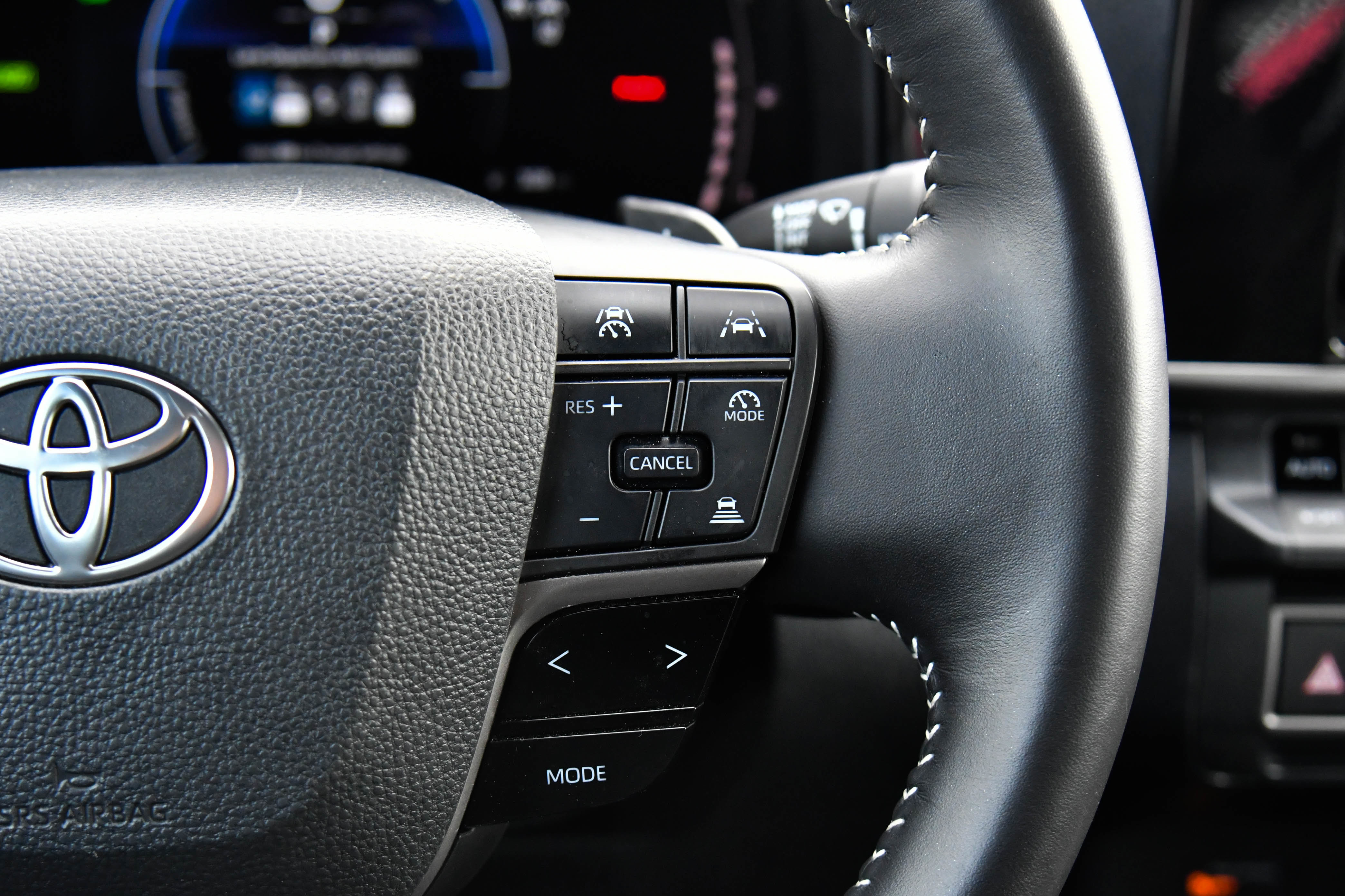 Used 2025 Toyota Camry SE image 34