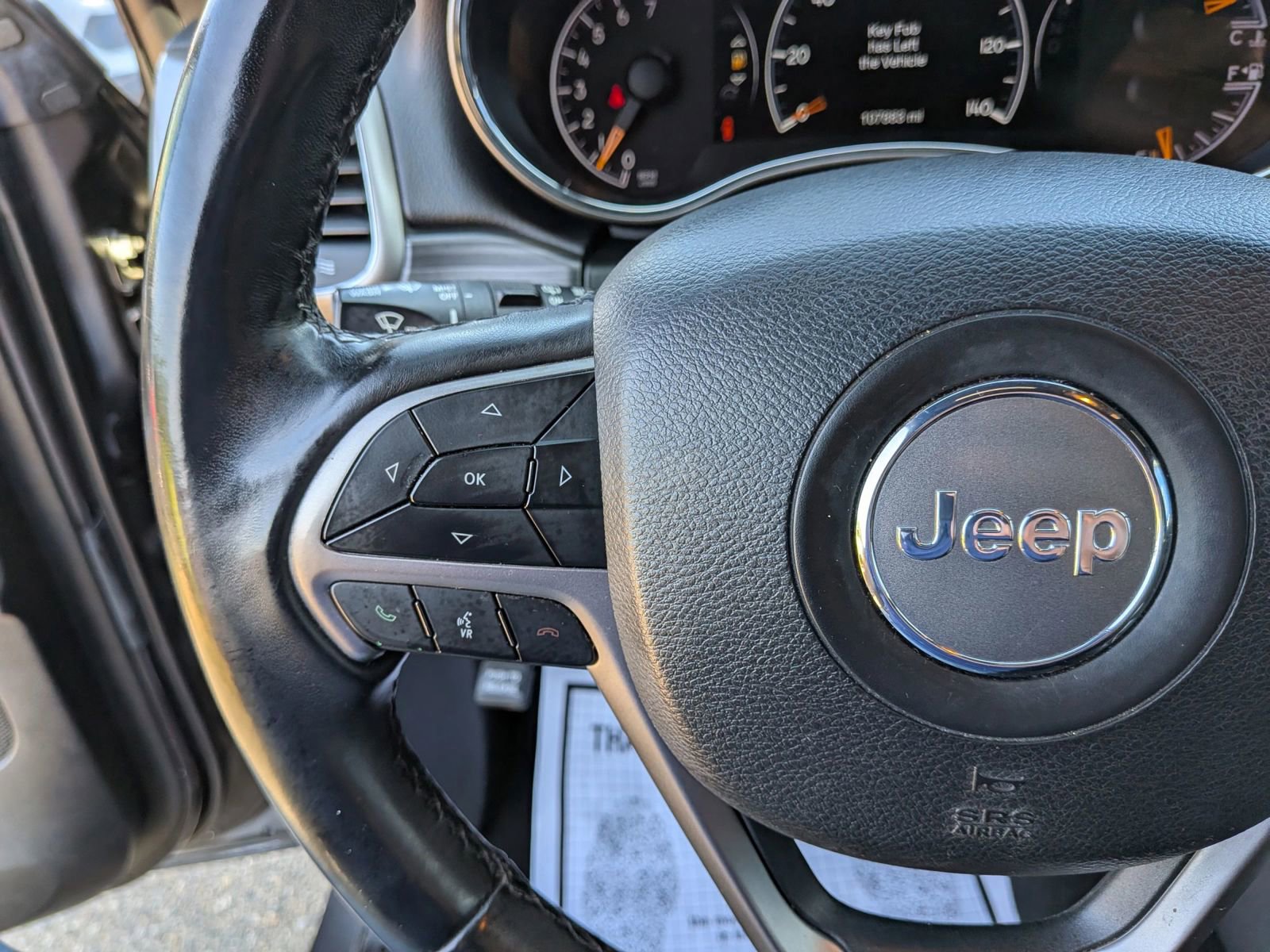 Used 2019 Jeep Grand Cherokee Laredo AWD/4WD image 40