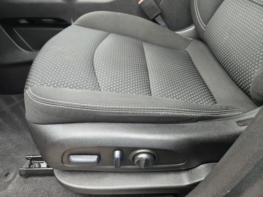 Used 2022 GMC Terrain SLE w/ Driver Convenience Package FWD image 20