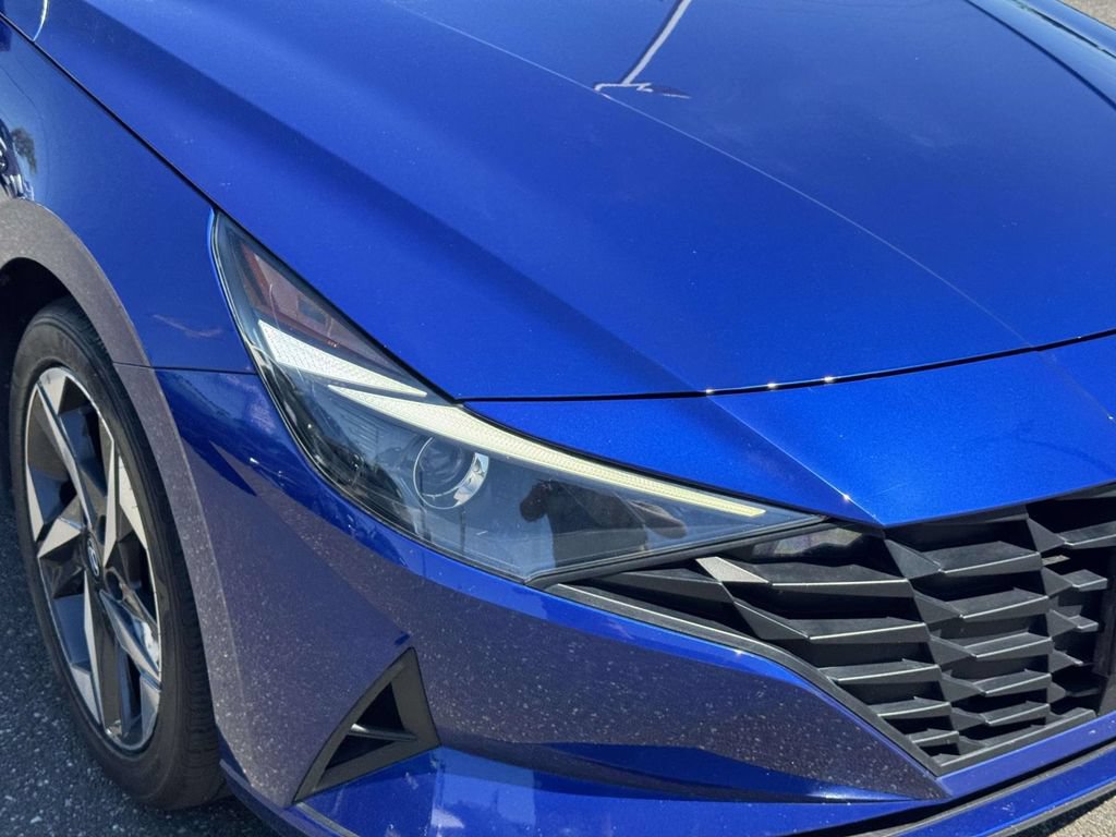 Used 2023 Hyundai Elantra SEL w/ Convenience Package FWD image 5