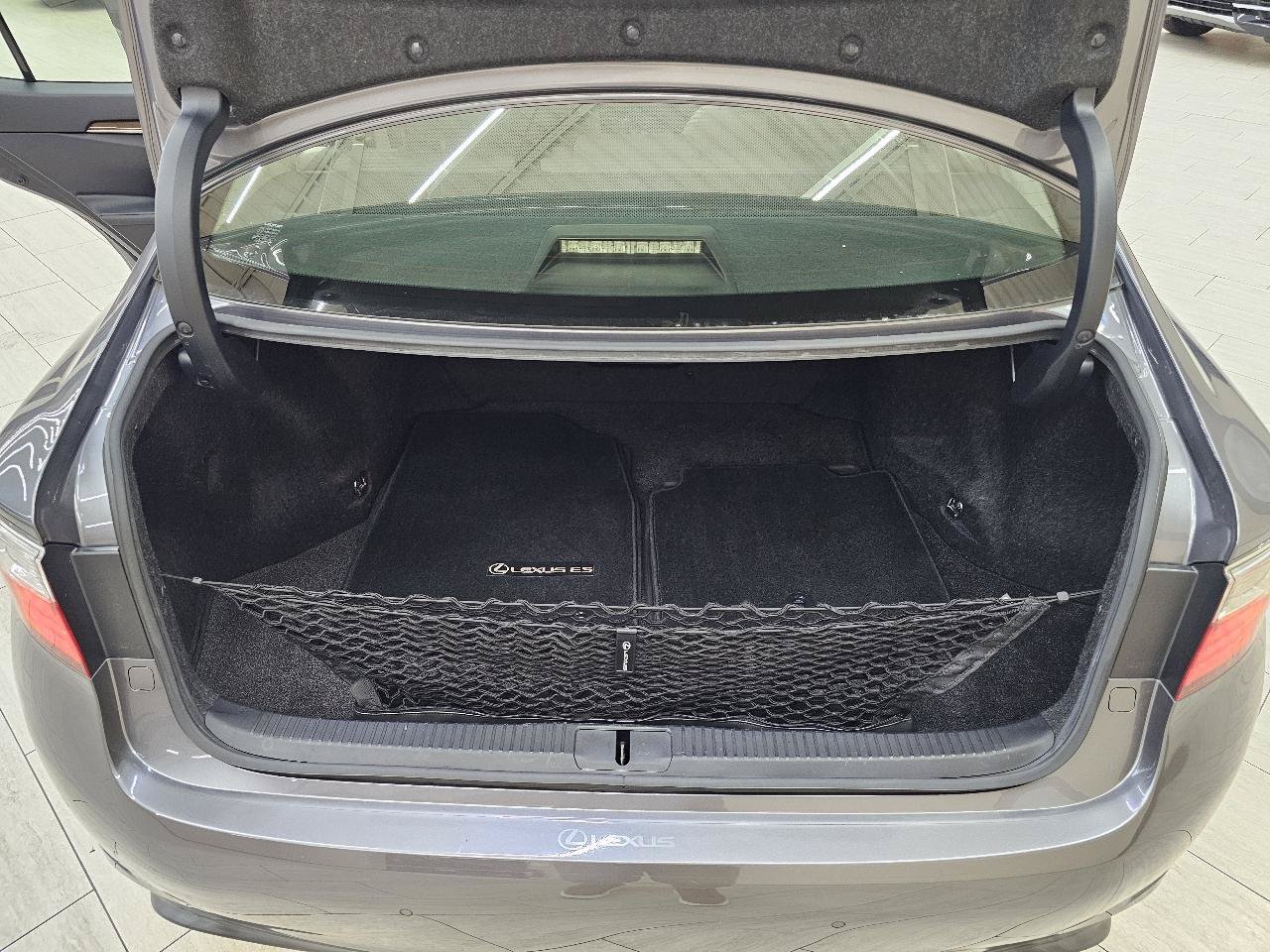 Used 2015 Lexus ES 350 w/ Luxury Package FWD image 13