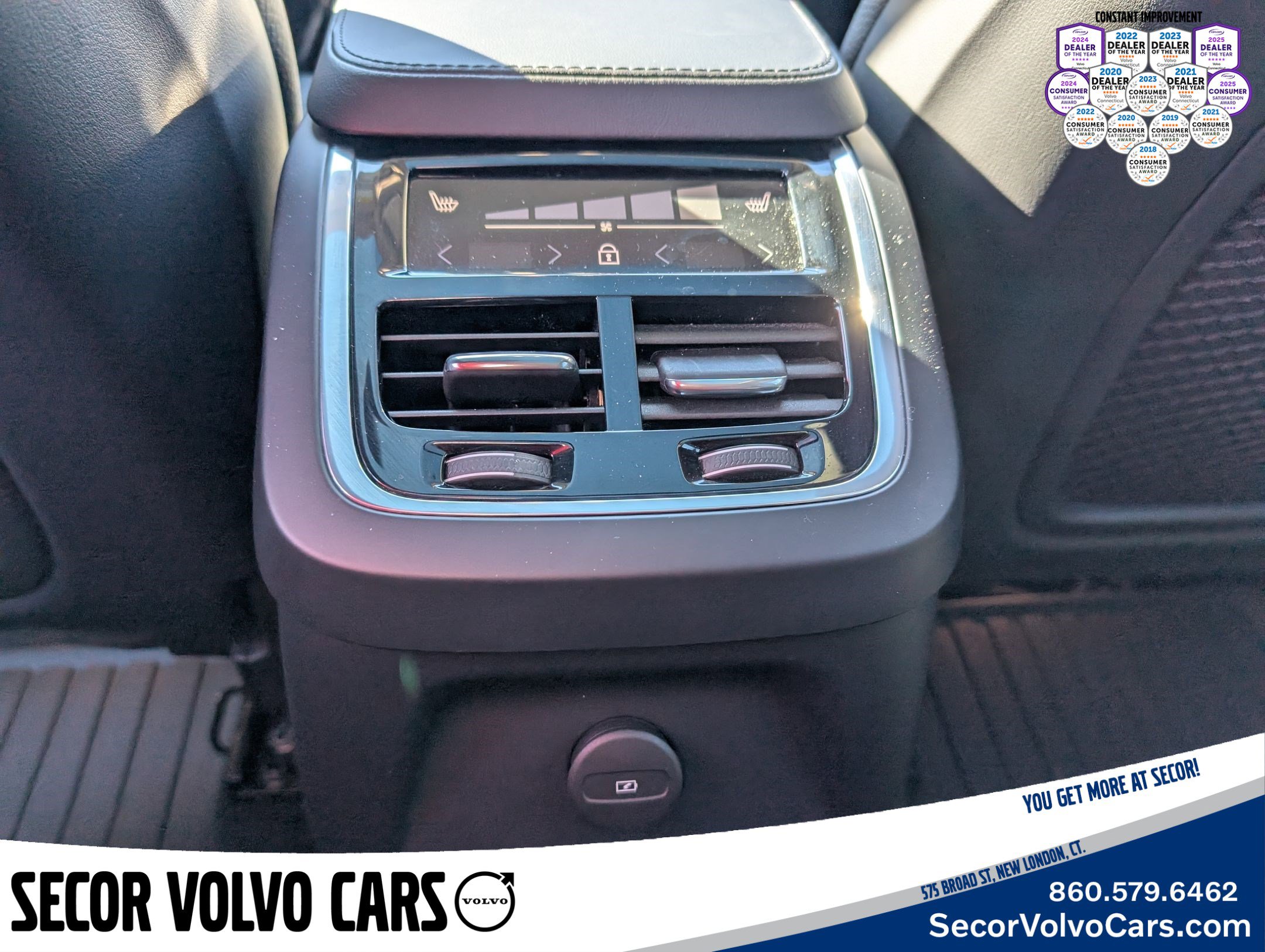Certified 2024 Volvo XC90 T8 Plus w/ Protection Package Premier image 14