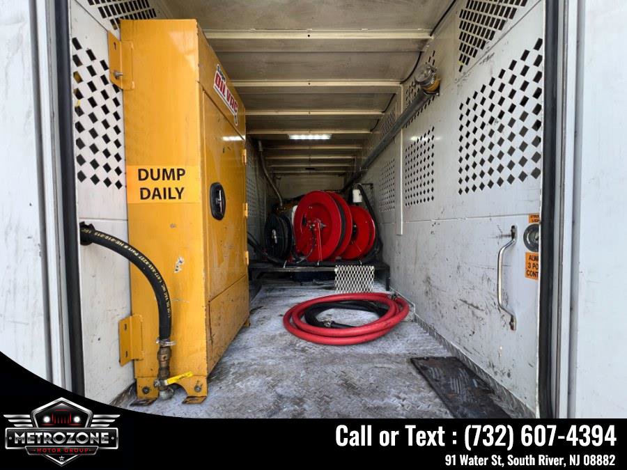 Used 2019 Freightliner Sprinter 3500 w/ Premium Package RWD image 23