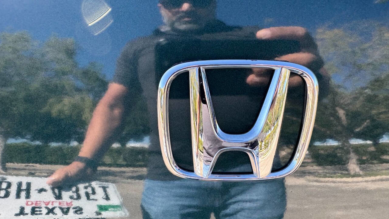 Used 2003 Honda Accord LX image 23