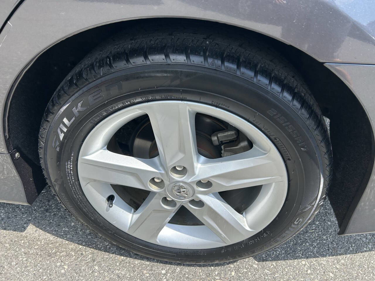 Used 2013 Toyota Camry SE image 12