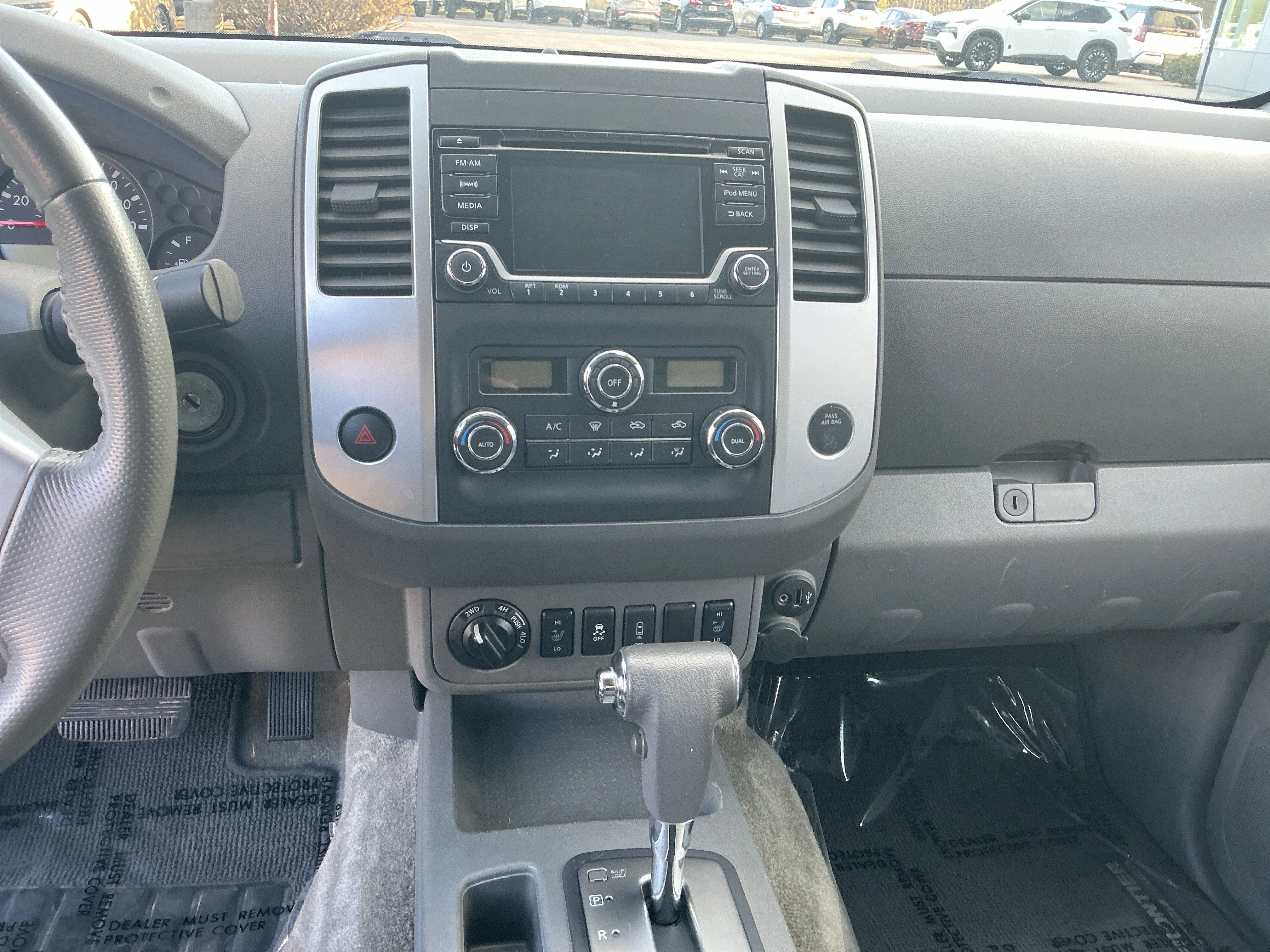 Used 2018 Nissan Frontier SV w/ Value Truck Package AWD/4WD image 13
