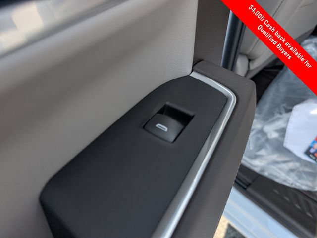 New 2026 GMC Sierra 1500 SLT AWD/4WD image 13