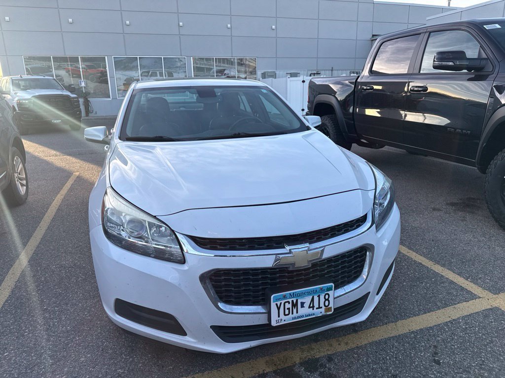 Used 2015 Chevrolet Malibu LT FWD image 2