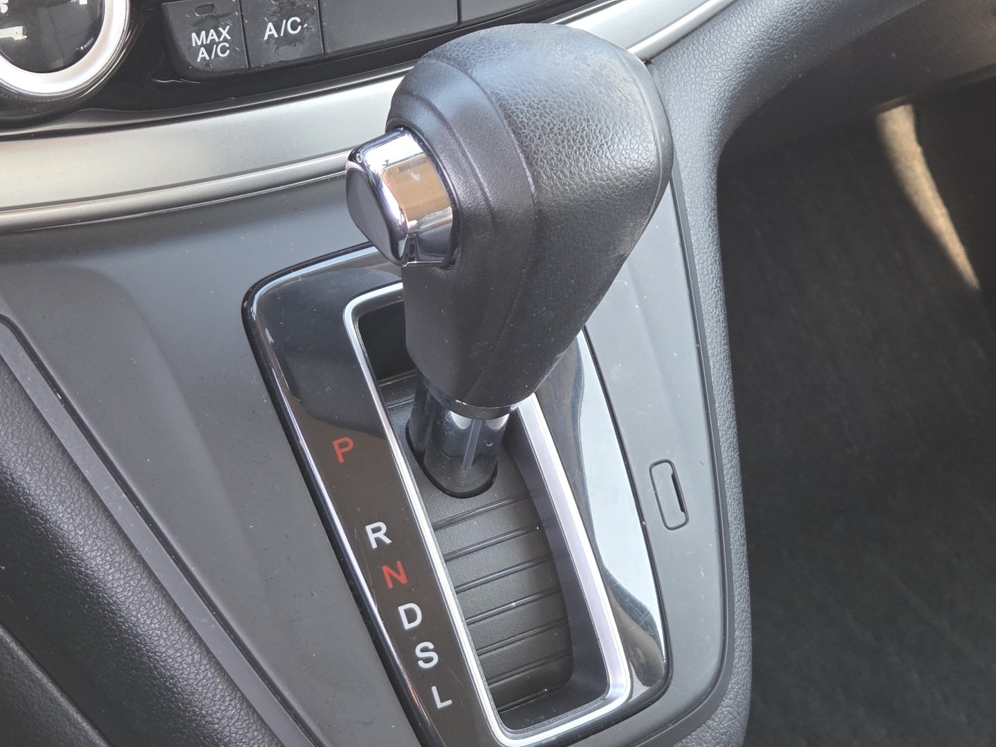 Used 2016 Honda CR-V SE image 29