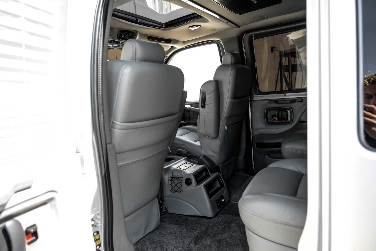 Used 2011 Chevrolet Express 1500 image 43