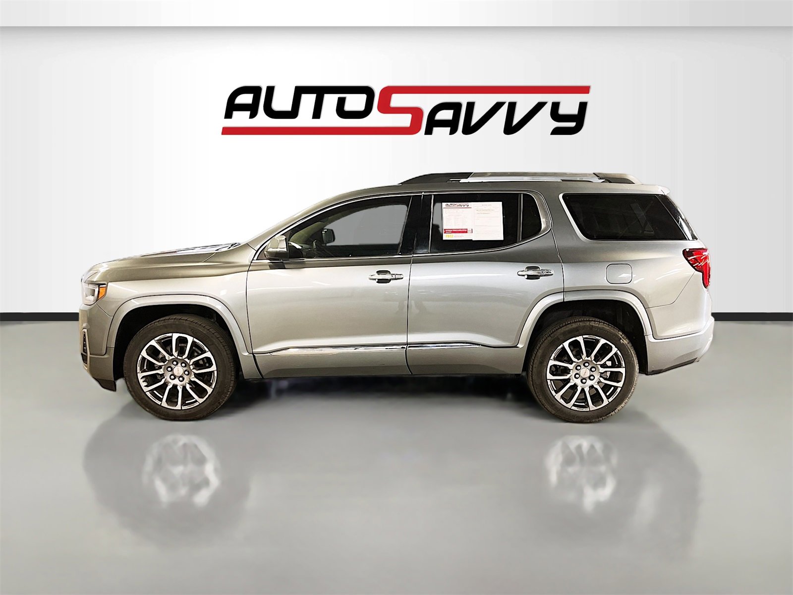 Used 2023 GMC Acadia Denali w/ Denali Ultimate Package image 4