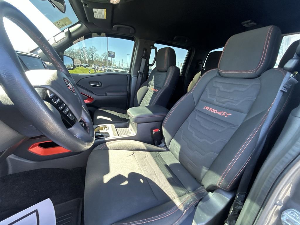 Used 2024 Nissan Frontier PRO-4X w/ Off-Road Protection Package image 17